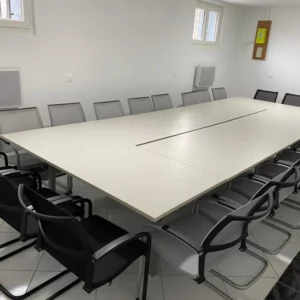 Table de réunion — 20 personnes